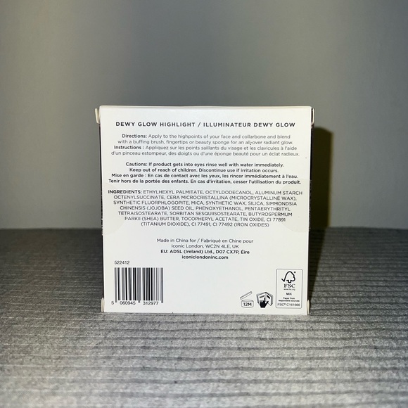 Iconic London Dewy Glow Highlight. - Picture 3 of 3